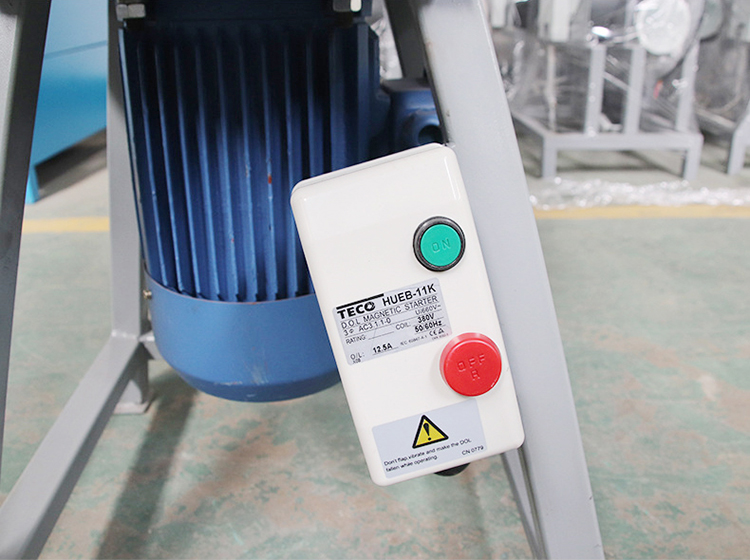 Sponge-Crusher-machine5.jpg